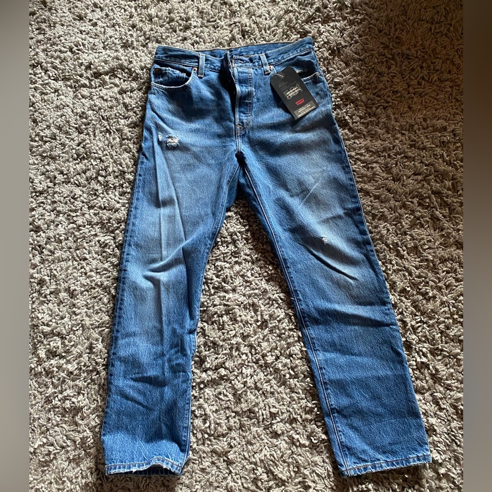501 original fit womens Levi’s. Tags on